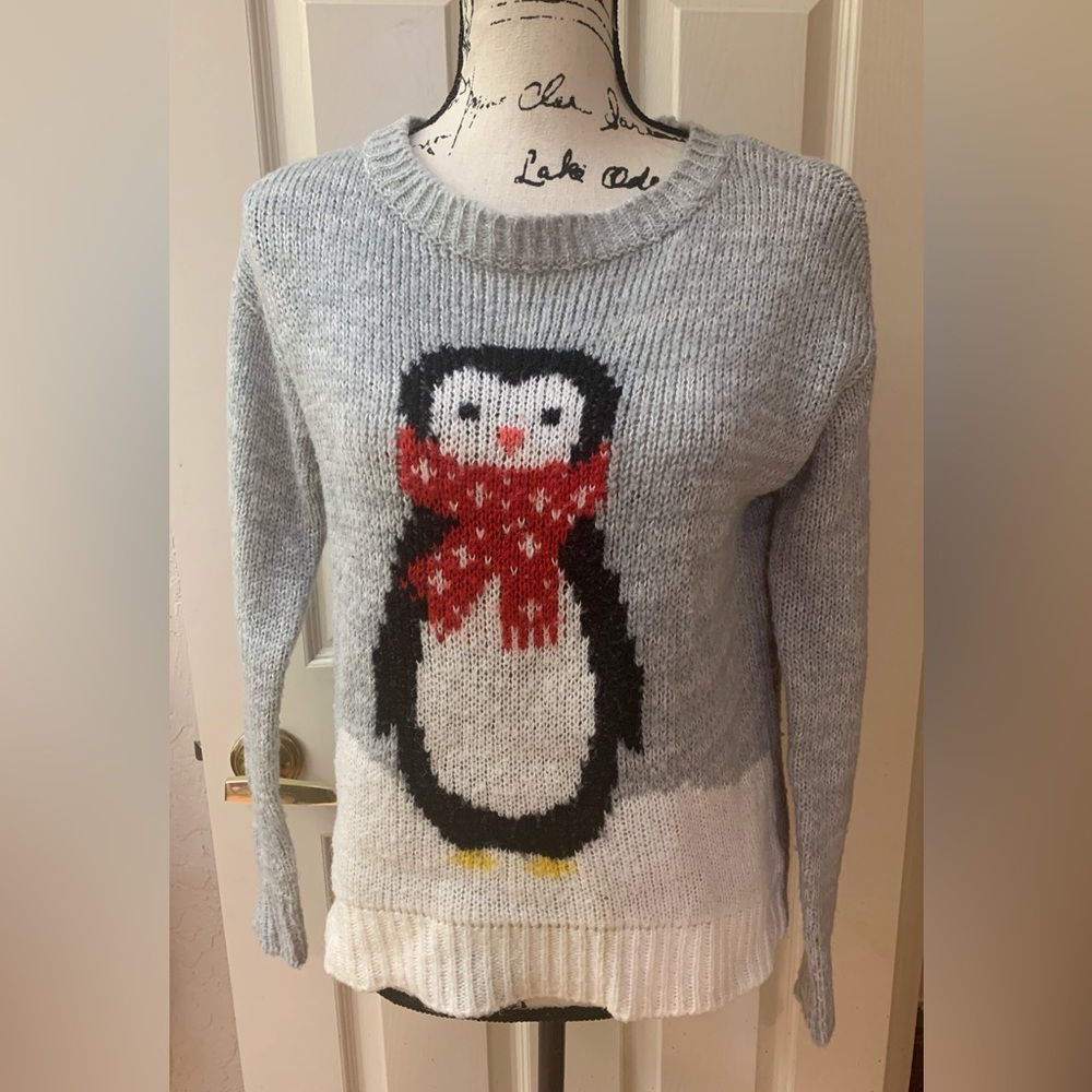 Nordstrom Jolt Gray Sweater with Penguin Design